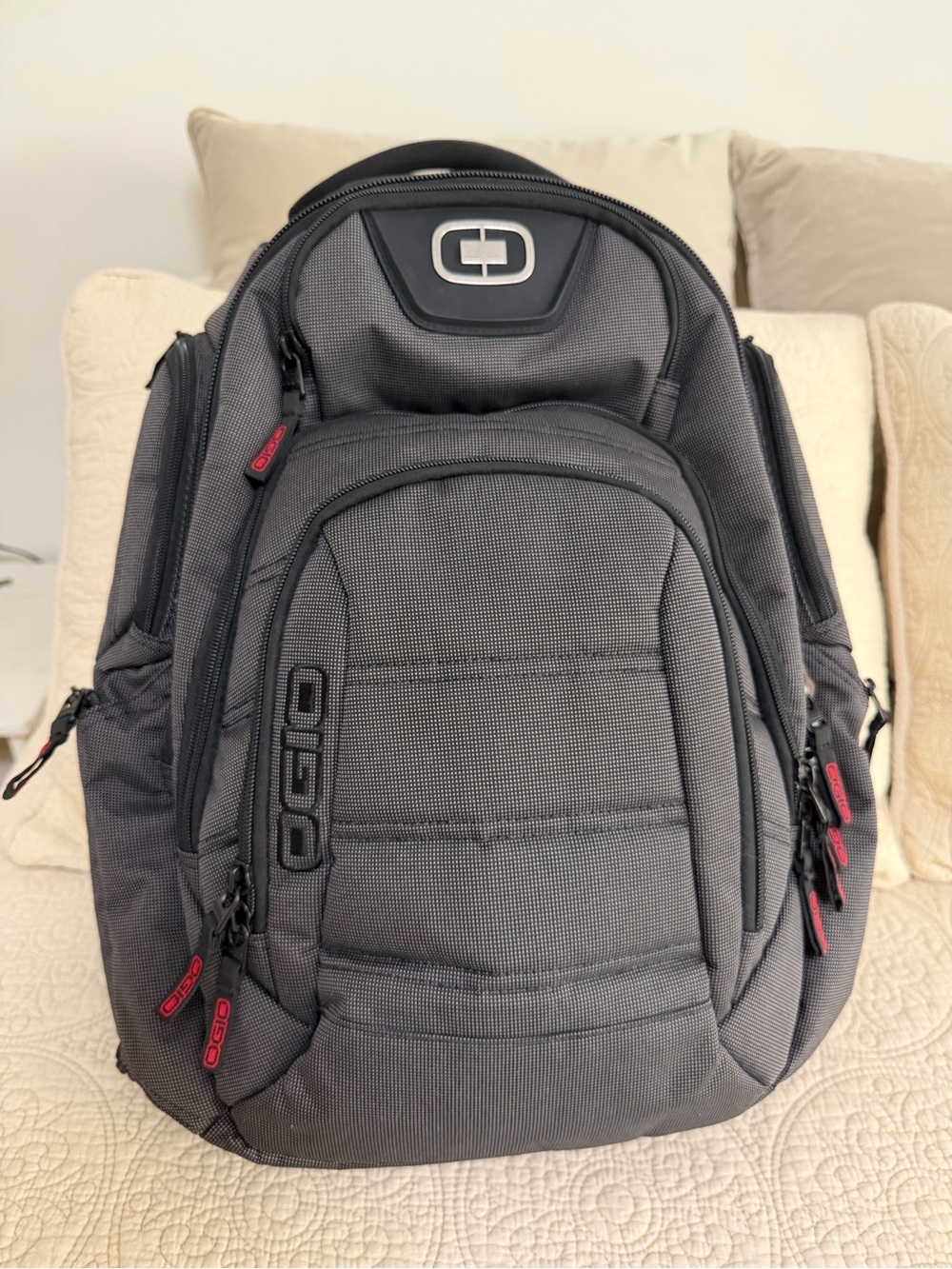 OGIO Renegade RSS crush-proof laptop/tablet & sunglass safety backpack